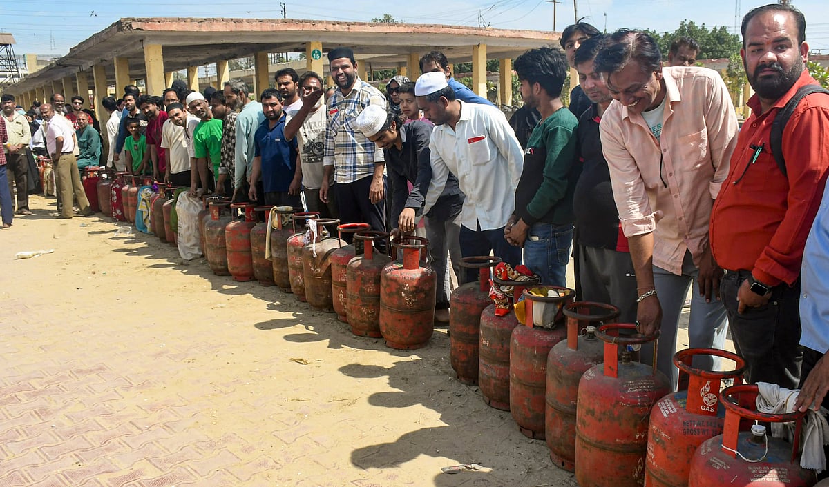 BJP says 'no LPG crisis' — as queues grow and kitchens shut