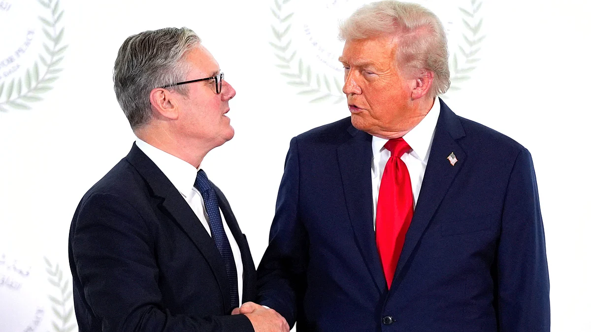 President Donald Trump greets PM Keir Starmer