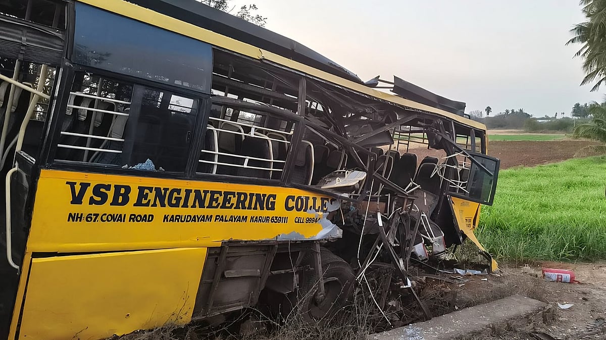 Over 20 students injured as goods train hits college bus near Karur in TN