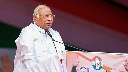 Kharge mourns Cuttack hospital fire victims, urges Congress workers to help