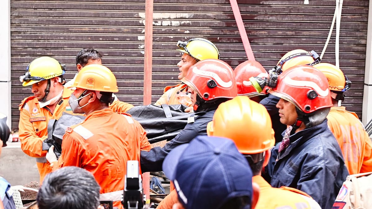 Palam fire: Neighbours recount frantic rescue attempts, allege delays