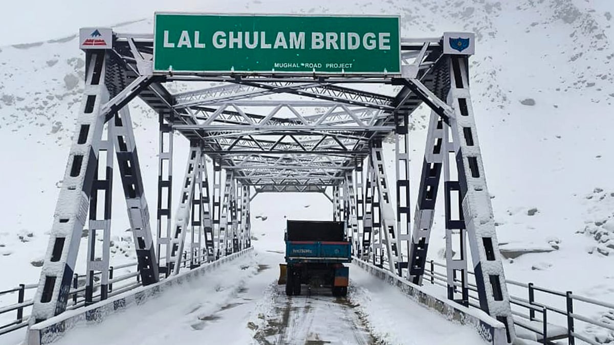 Snow in Kashmir, storms in Delhi as erratic weather sweeps across north India