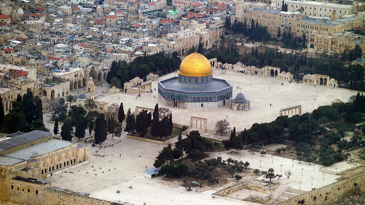 Jerusalem: Al-Aqsa mosque shut on Eid, hundreds offer prayers outside Old City gates