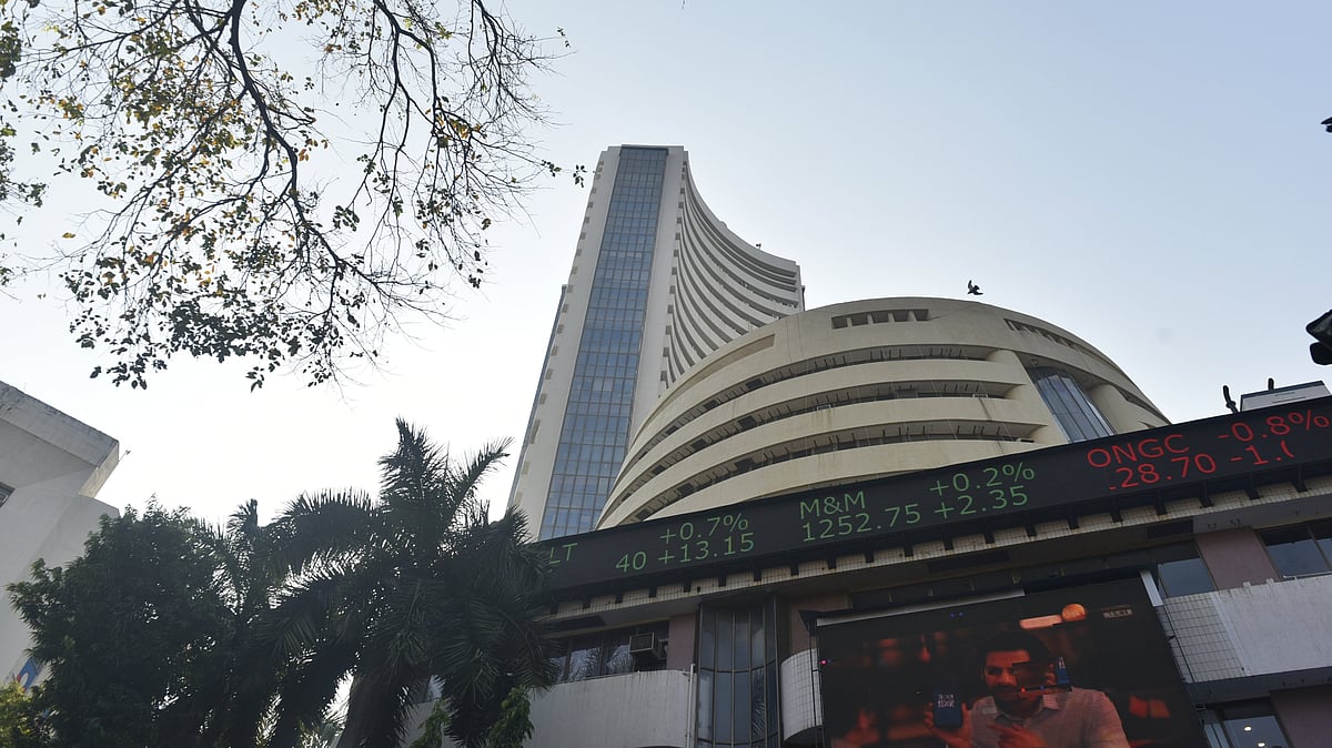 Stocks fall as crude tops $110, rupee weakens and investors turn cautious