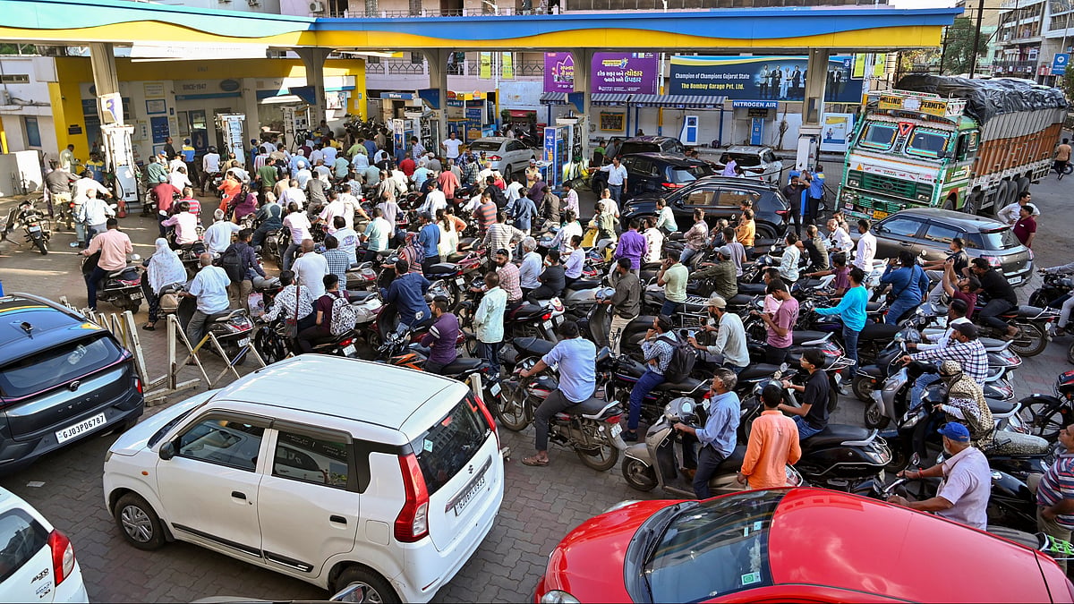 Congress says fuel duty cut applies to oil firms, not consumers at the pump
