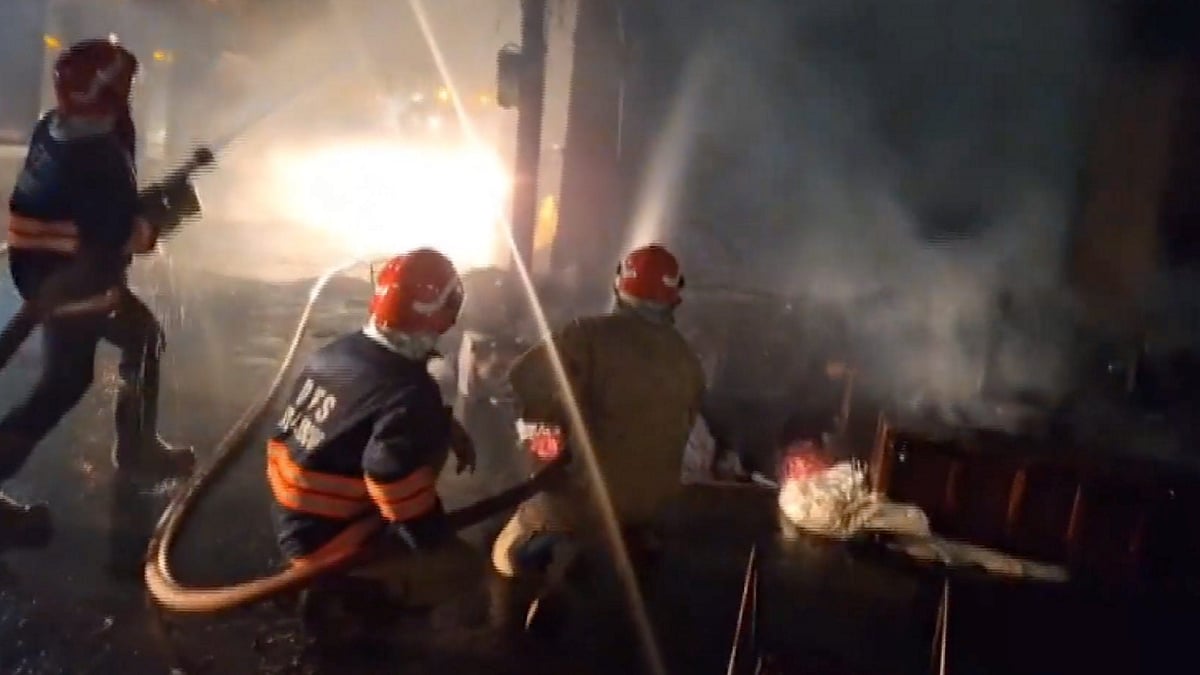 Delhi: Fire in Chand Bagh building; trapped residents rescued