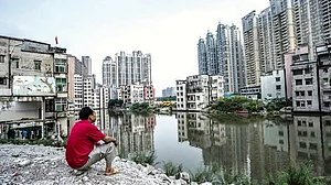 Book review: Life in the villages of a megalopolis