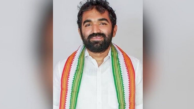 Congress’ Chandy Oommen votes in black in symbolic protest in Puthupally