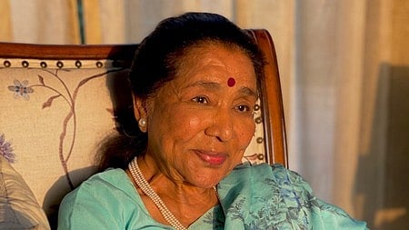 Asha Bhosle hospitalised after suffering cardiac arrest