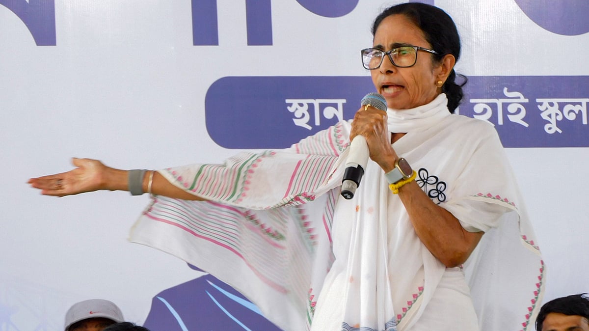 Mamata alleges BJP struck Rs 1,000-crore deal to oust TMC in Bengal