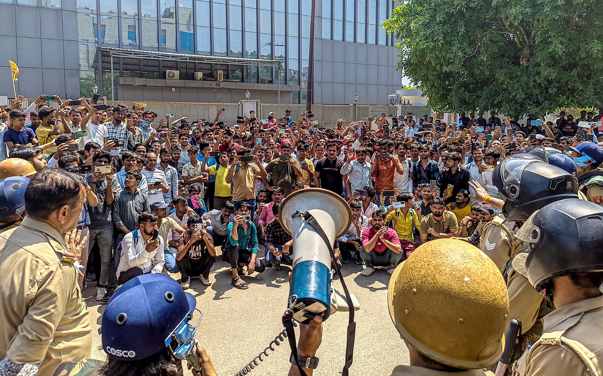 Noida workers protest: Akhilesh blames BJP's capitalist policies while Yogi raises 'Naxal' alarm