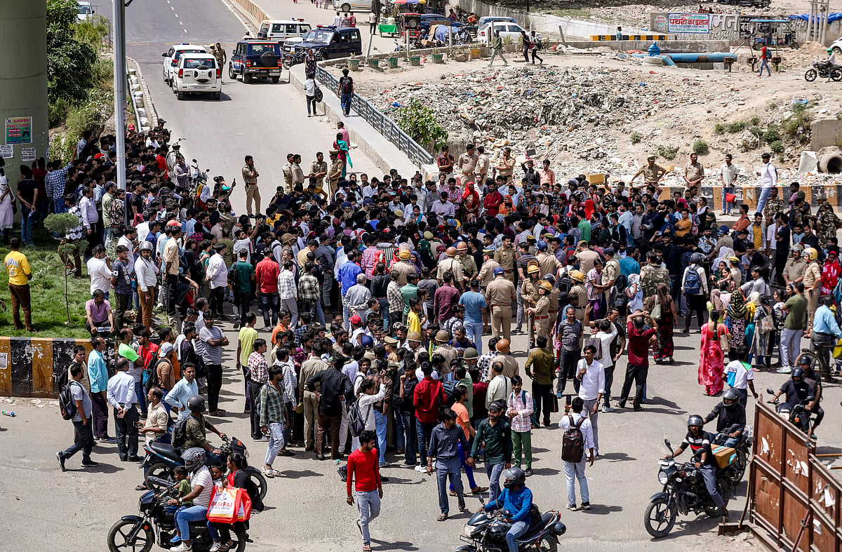 Noida workers protest: Akhilesh blames BJP's capitalist policies while Yogi raises 'Naxal' alarm