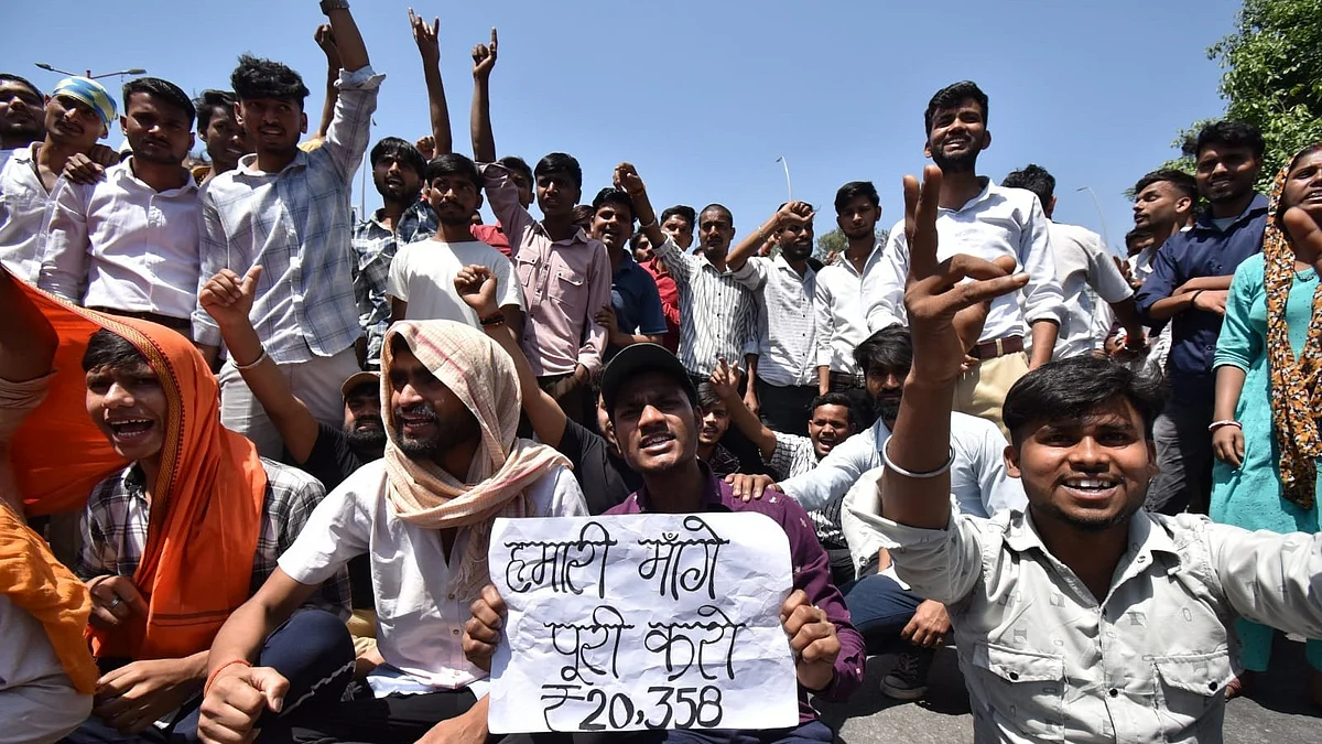 Noida workers protest: Akhilesh blames BJP's capitalist policies while Yogi raises 'Naxal' alarm