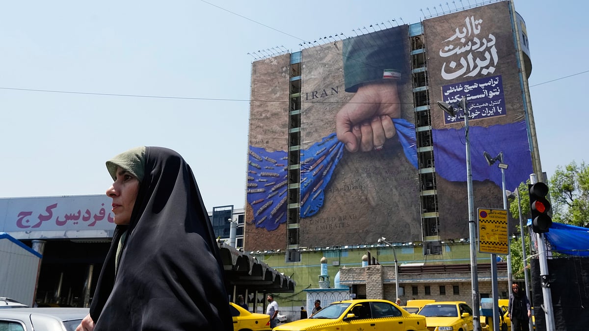 Oil plunges over 10 pc as Iran declares Hormuz open amid Lebanon ceasefire