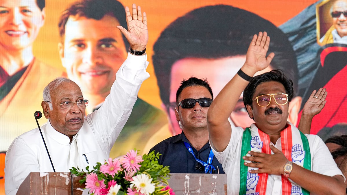Kharge accuses Modi of “terrorising” opposition, misusing state agencies