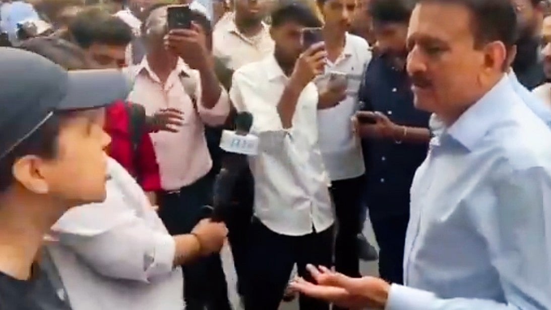 Mumbai: Day after Worli traffic row, BJP minister and mayor apologise