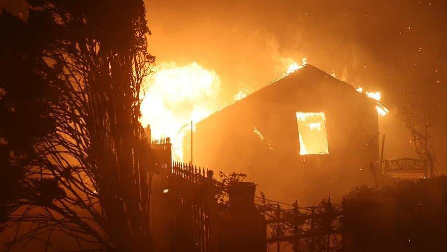 Wildfires rage across southeastern US, trigger evacuations and destroy homes