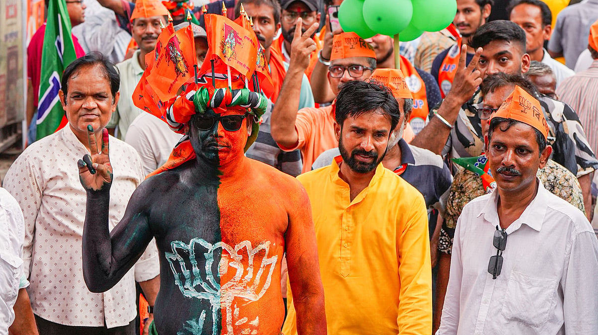BJP supporters at an election campaign rally in Kolkata, 27 April