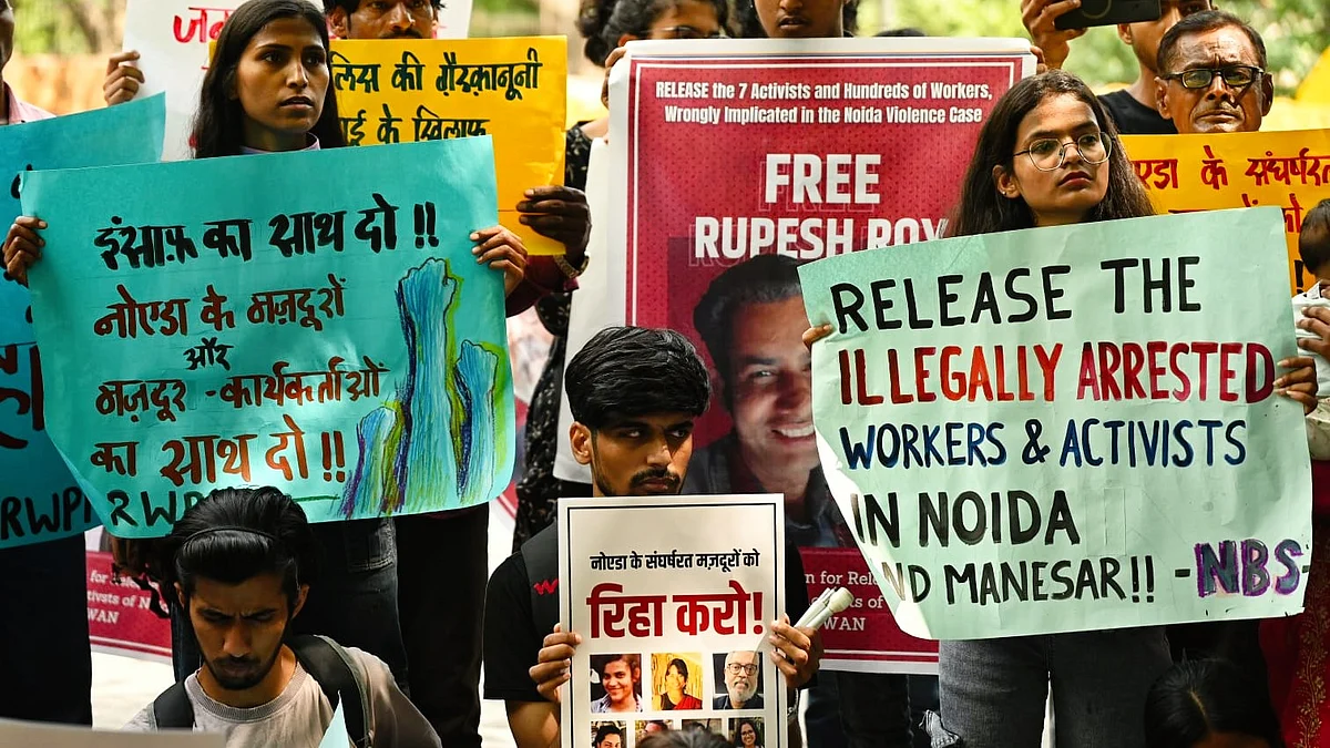 Protesters demanding the release of those arrested