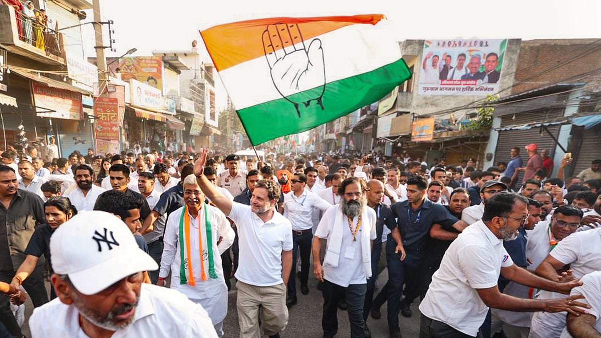 Rahul Gandhi, Rao Narender Singh and Brijendra Singh with others during 'Sadbhav Yatra', in Gurugram
