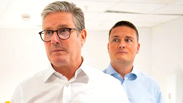 File photo of Keir Starmer (front) and Wes Streeting