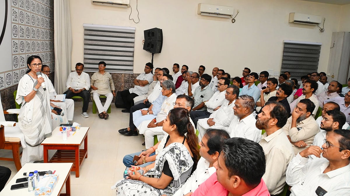 Mamata Banerjee meets party members on 16 May