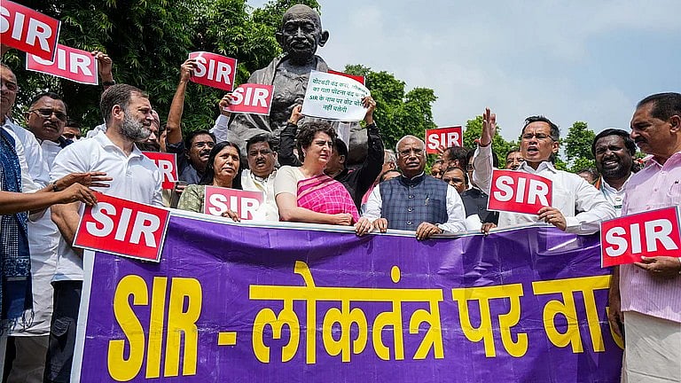 Opposition leaders protest against SIR