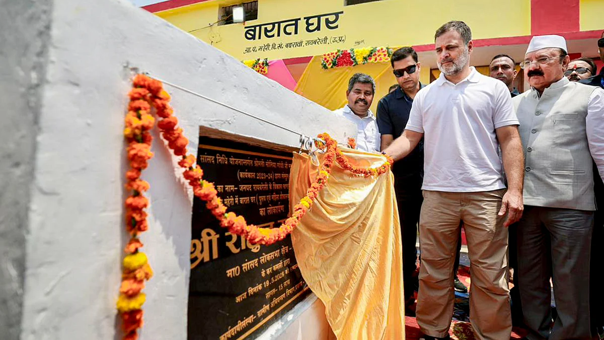 Rahul Gandhi inaugurates a marriage hall, at Bachhrawan, in Raebareli on 19 May,