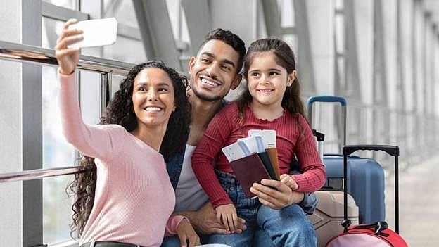 Parents Flying Alone to Visit Children Abroad: Travel Insurance Scenarios Families Often Miss