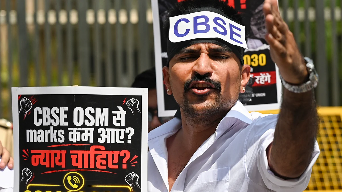 An NSUI protest against CBSE over discrepancies in the On-Screen Marking system, in New Delhi, 28 May
