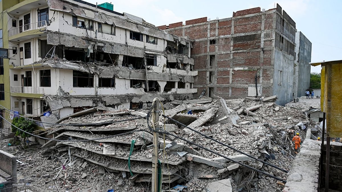 Delhi: 6 killed as 4-storey building collapses near Saket Metro station
