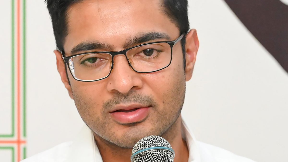 Abhishek Banerjee addresses a party meeting at Kalighat.
