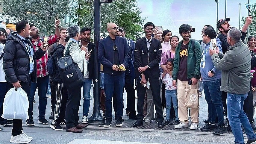 Praggnanandhaa (centre) mobbed by Indian diaspora in Oslo after the win