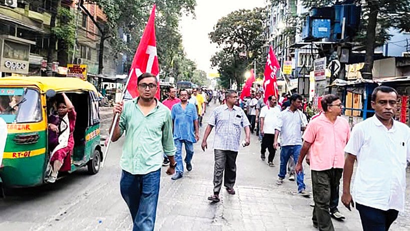 A CPI(M) protest march in Kolkata's Dum Dum against the illegal eviction of hawkers