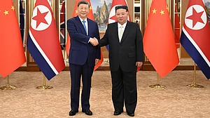 Xi Jinping and Kim Jong Un in Pyongyang