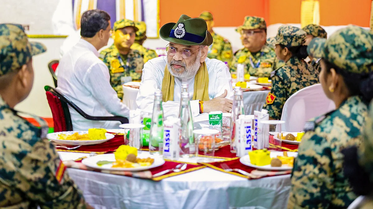 Amit Shah interacts with BSF personnel at a border outpost in Tripura. 5 Jun