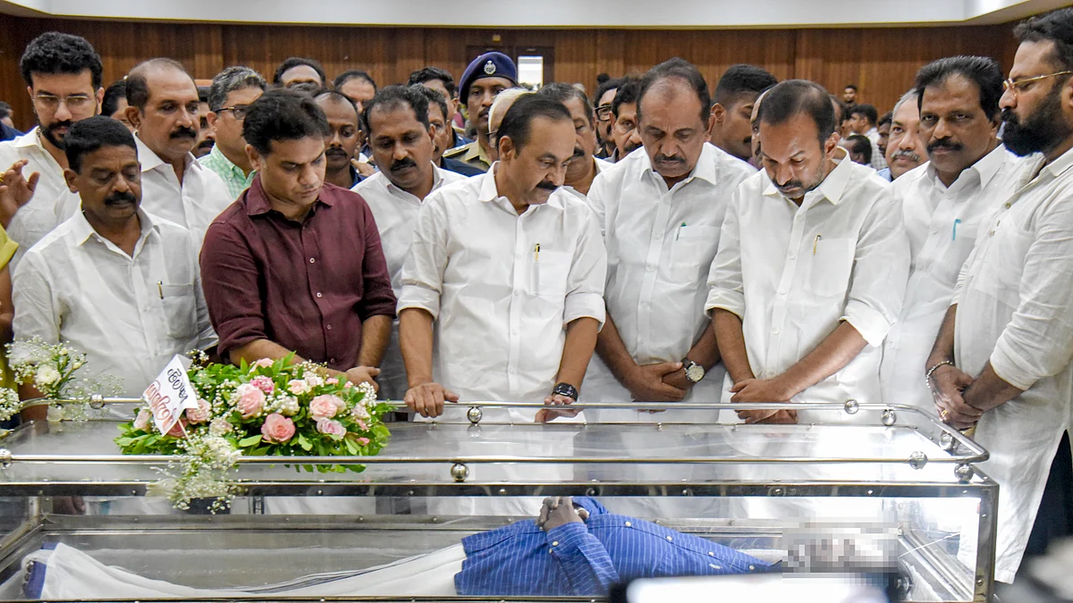 Kerala CM V.D. Satheesan pays homage to Salim Kumar in Kochi, 7 June