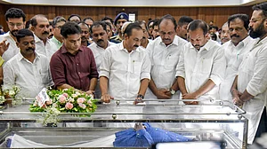 Kerala CM V.D. Satheesan pays homage to Salim Kumar in Kochi, 7 June