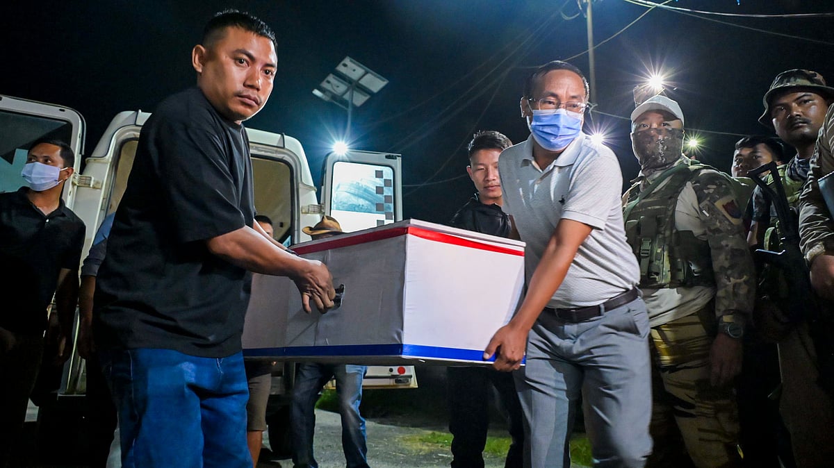 Bodies being brought to JNIMS mortuary in Imphal.