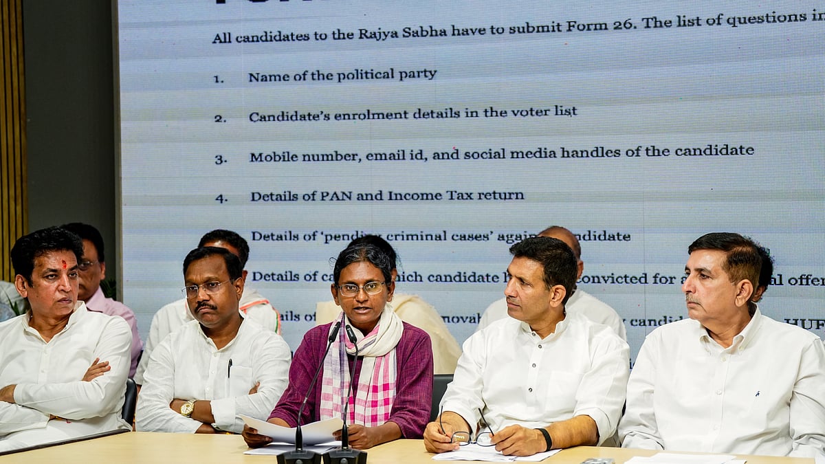 Meenakshi Natarajan (C) speaks during a party briefing at the AICC office, New Delhi, 12 June