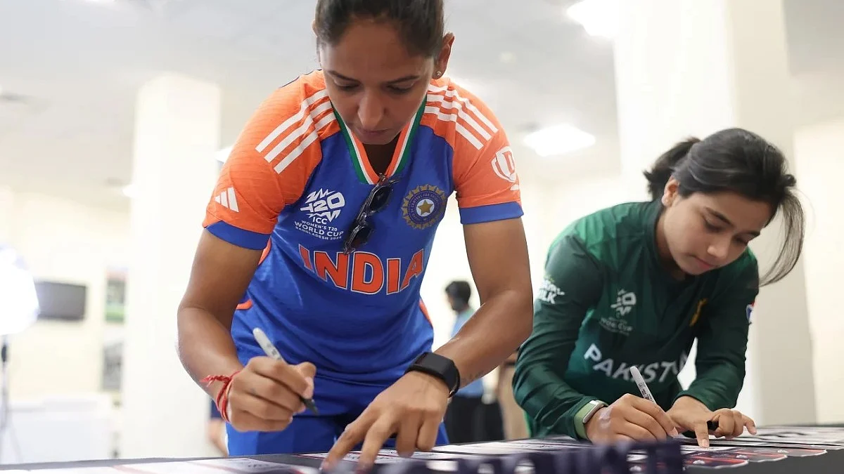 Captains' call: Harmanpreet Kaur and Fatima Sana during a media event of the 2024 T20 World Cup in Dubai