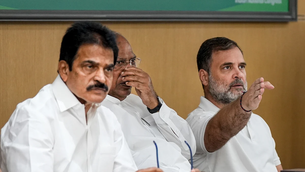 Congress general secretary K.C. Venugopal with Lok Sabha LoP Rahul Gandhi