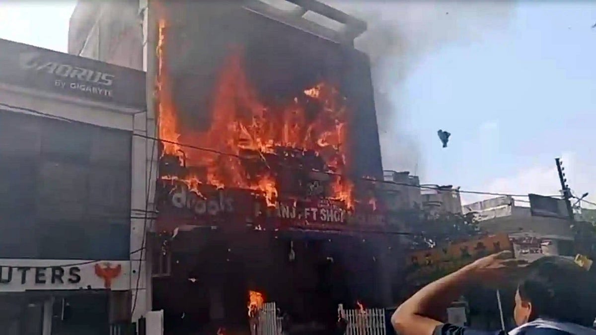 Visuals from the scene showed people jumping from the first floor.