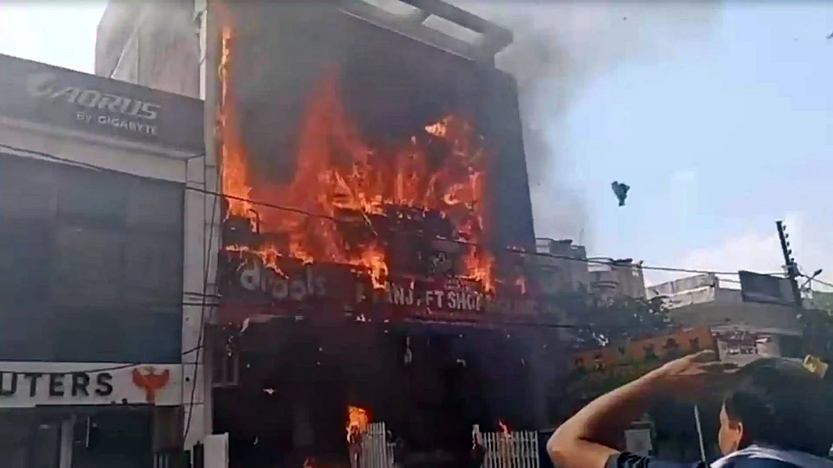Visuals from the scene showed people jumping from the first floor.
