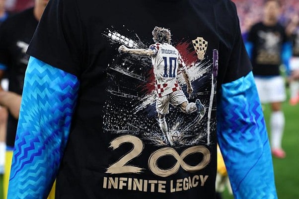 Croatia camp celebrates Modric's 200th international cap
