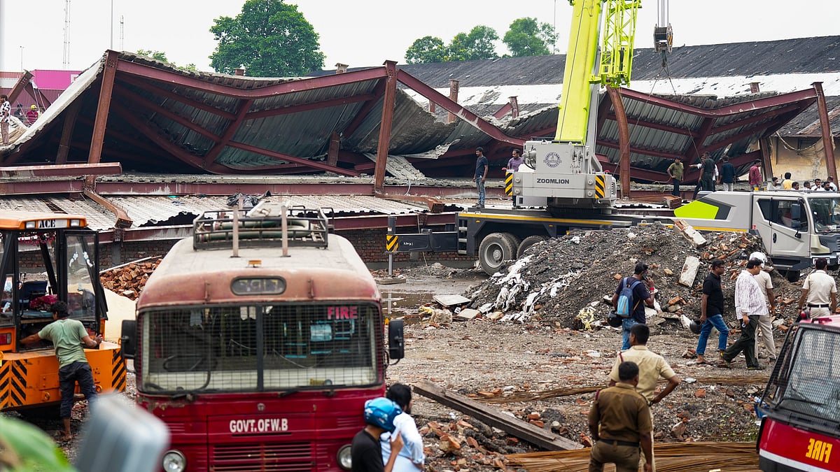At least 5 dead, several trapped as under-construction warehouse collapses in Kolkata