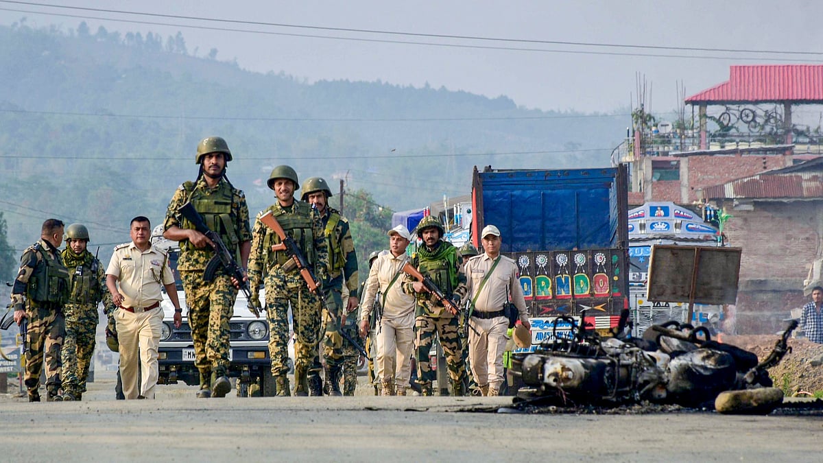 Mother, daughter injured in Manipur gunfight; three houses set ablaze