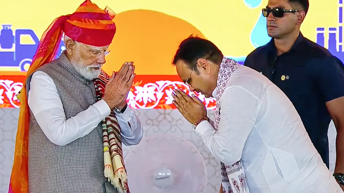 PM Narendra Modi being greeted by CM Bhajanlal Sharma on a recent visit to Rajasthan