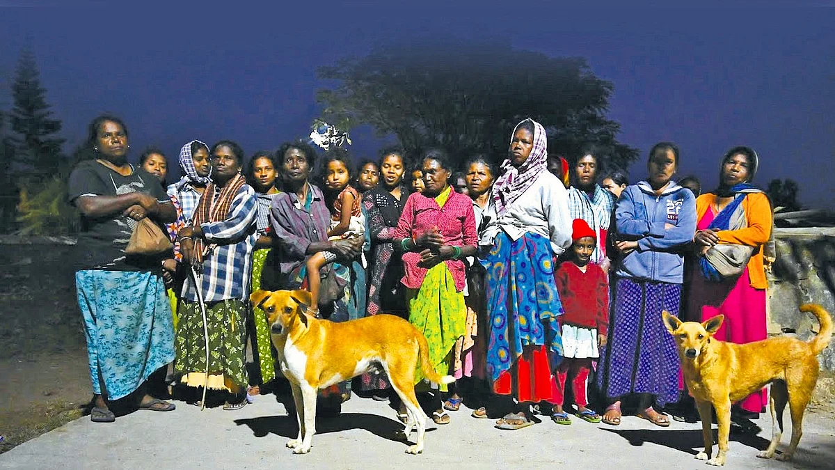 Women from the Mavinhalla tribal hamlet near Ooty