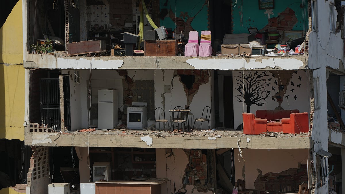 An earthquake-damaged apartment in La Guaira, Venezuela.